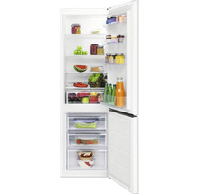 Geopende koelkast gevuld met voedsel