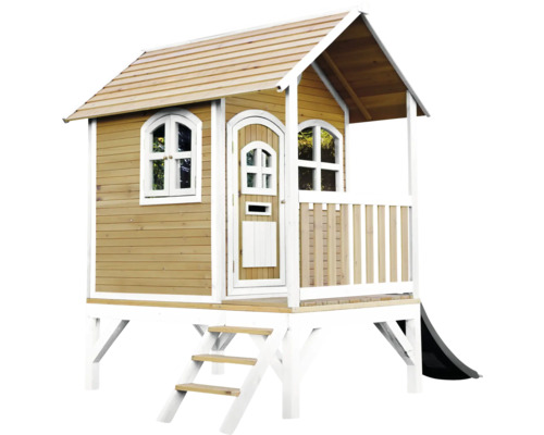 Houten speelhuis met glijbaan en trap