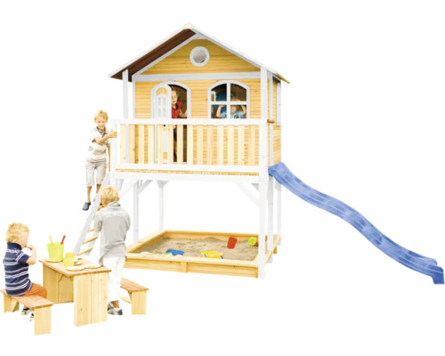 Kinderspeelhuis met glijbaan, zandbak en picknicktafel