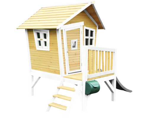 Houten speelhuis met glijbaan, brievenbus, ramen en deur