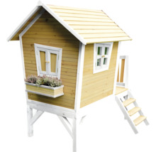 Houten speelhuis met ramen, bloembak en trap