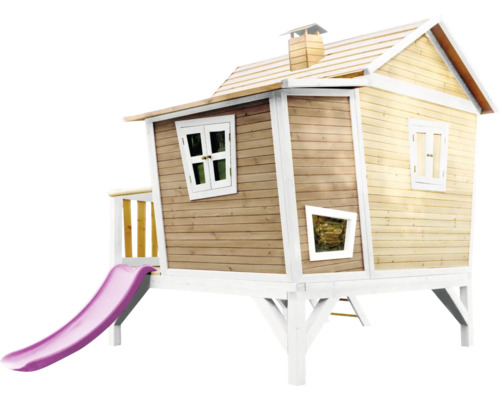 Houten speelhuis met glijbaan