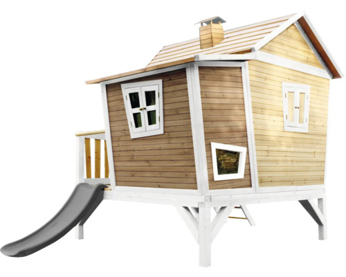 Houten speelhuis met glijbaan en ramen