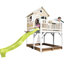 Speelhuis met glijbaan en zandbak voor kinderen om in de tuin te spelen