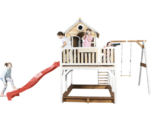 Speeltoren met glijbaan, schommel en zandbak met spelende kinderen