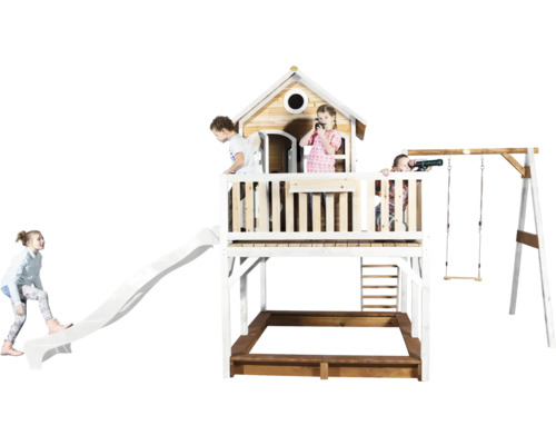 Speeltoren met glijbaan, schommel en zandbak voor kinderen in de tuin