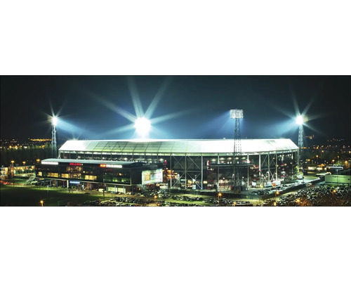 Verlicht voetbalstadion in de nacht