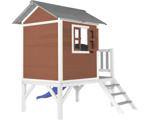 Houten speelhuis met glijbaan en trap