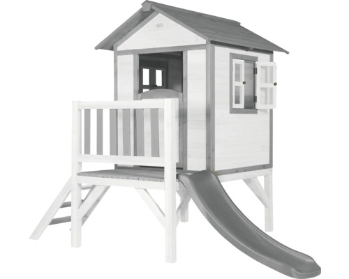 Houten speelhuis met glijbaan, raam en reling