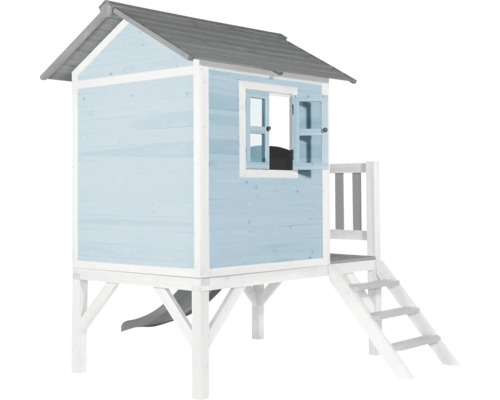 Houten speelhuis met glijbaan en trap