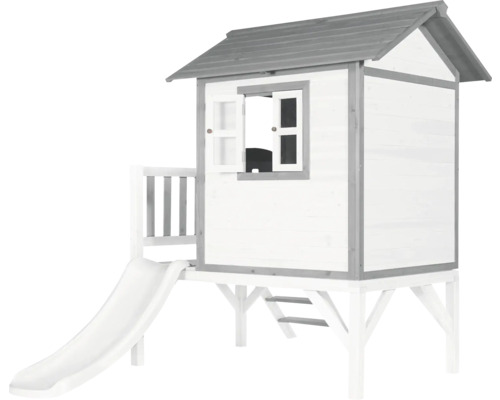 Houten speelhuis met glijbaan en openslaand raam