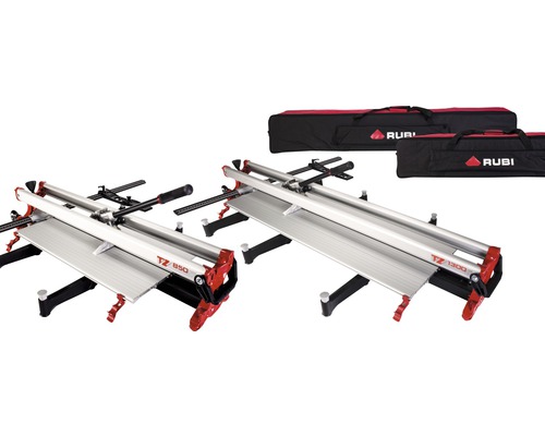 Twee tegelsnijders van het merk Rubi met accessoires en draagtassen