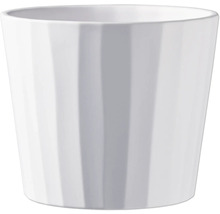 Witte bloempot met verticaal ribbelpatroon