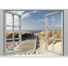 Decoratieve raamdecoratie met uitzicht op een zandstrand