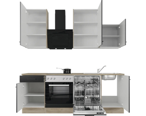 Keuken met spoelbak, vaatwasser, fornuis, afzuigkap en kasten