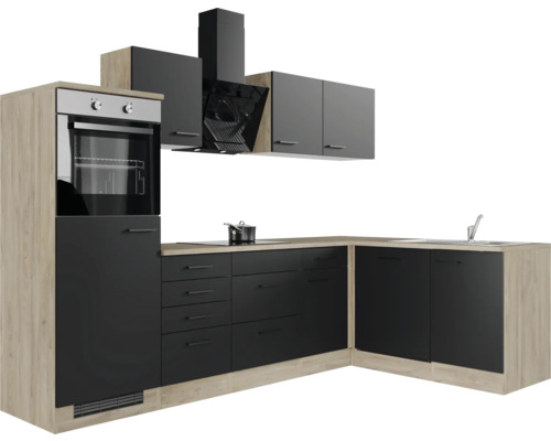 Moderne keuken met inbouwoven, afzuigkap, gootsteen en kasten