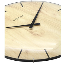 Nextime wandklok van hout met tijdweergave