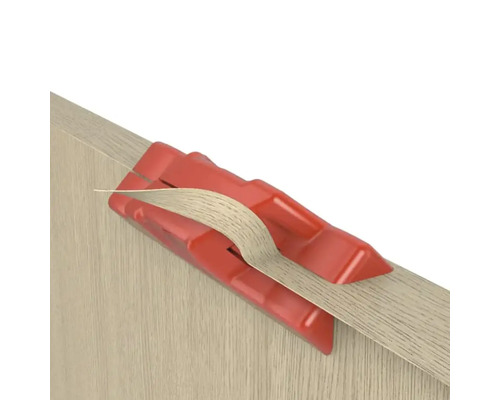 Kantenaanlijmer met rood aanlijmapparaat op houten plaat