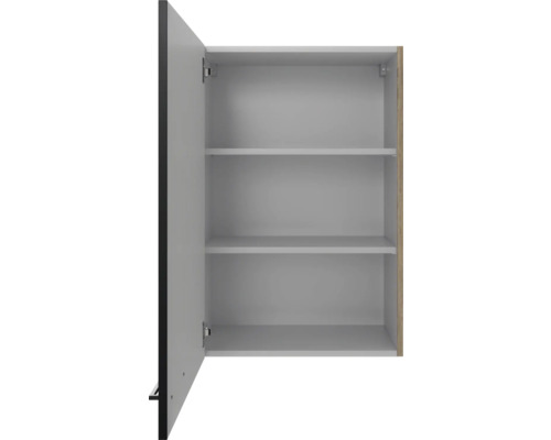 Open wandkast met drie planken