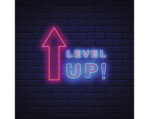 Neonreclame met pijl omhoog en de tekst Level Up