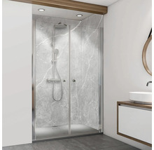 Douchecabine met grijze marmerlook en douche in een moderne badkamer.