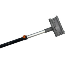 Dakgootreiniger met telescopische steel voor het reinigen van dakgoten