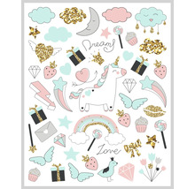 Illustratie met eenhoorn, regenboog, wolken, sterren en andere kinderlijke motieven