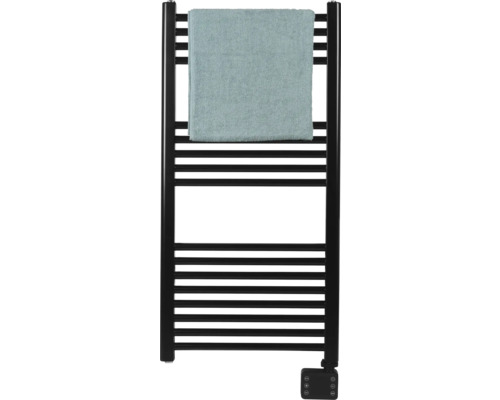 Handdoekradiator met een handdoek