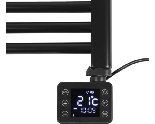 Zwarte handdoekradiator met digitale bediening