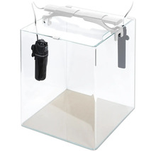 Leeg glazen aquarium met filter en verlichting