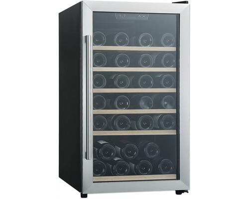 Wijnkoelkast met glazen voorkant en meerdere wijnflessen