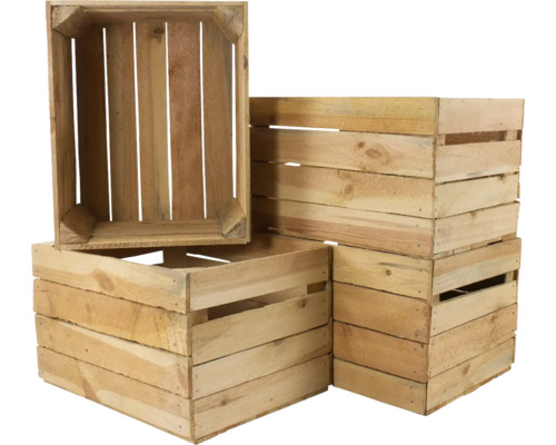 Stapel van vier houten kisten