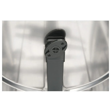 Detail van een spoelbak met afvoerset