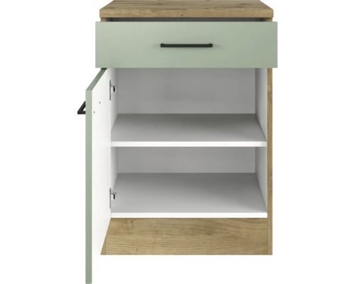 Nachtkastje met lade en open deur voor opslag in de slaapkamer