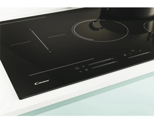 Zwarte Candy inductiekookplaat met bedieningspaneel