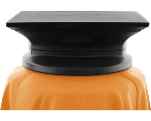 Kunststof tafelvoet op een tafel met tafelkleed