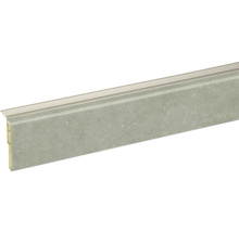Tegelrand met metalen element voor wandafwerking