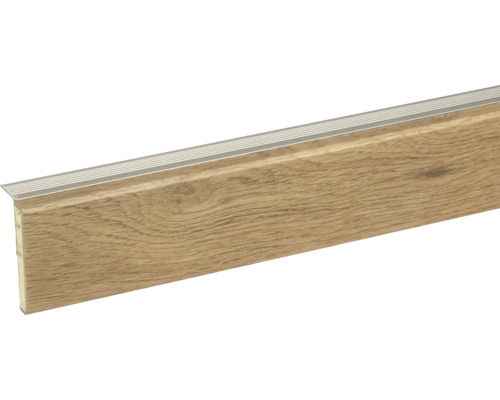 Plint met houtlook en metalen element