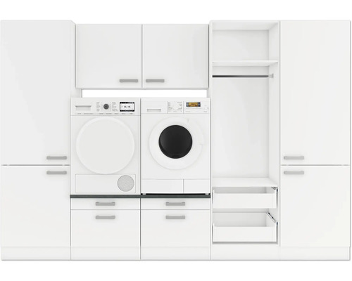 Wasruimte met wasmachine, droger, kasten en lades