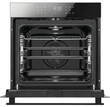 Geopende oven met digitaal display en meerdere inschuifniveaus.