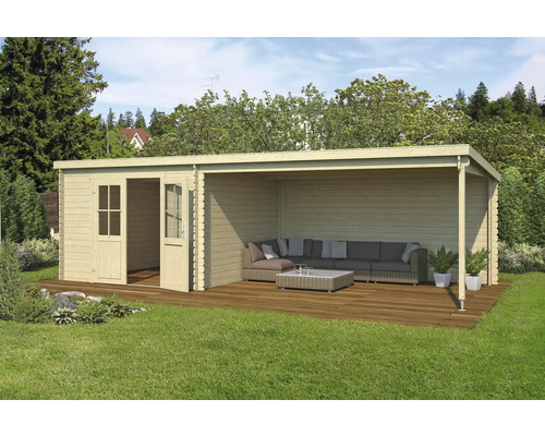 Tuinhuis met overdekt terras en zithoek in de tuin.