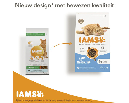 IAMS Kattenvoer adult ocean fish 3 kg Twee zakken Iams kattenvoer voor volwassen katten met oceaanvis, een ouder en een nieuw ontwerp, met een pijl ertussen.