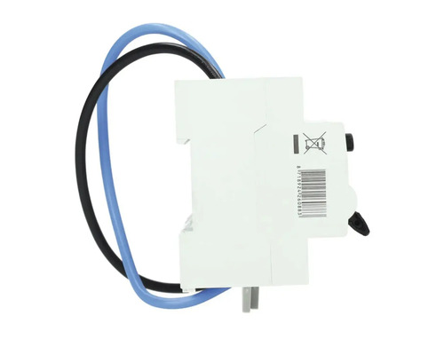 Aardlekschakelaar met blauwe en zwarte kabels