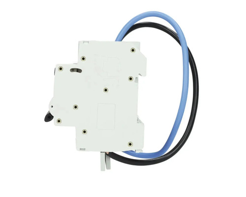 Automatische zekering met blauwe en zwarte kabels