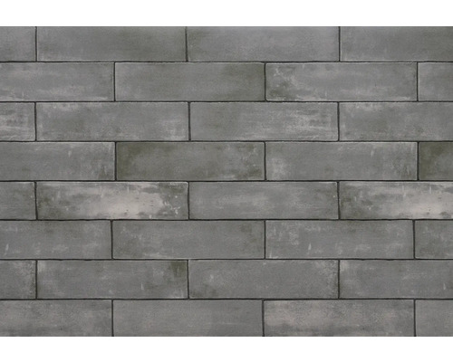 Grijze steenstrips vormen een muur