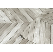 Behang met houtlook en visgraatpatroon