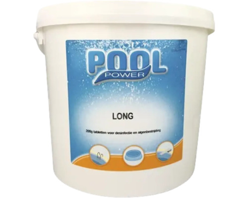 Emmer met Pool Power Long chloortabletten voor desinfectie en algenbestrijding