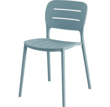 Blauwe kunststof stoel met rugleuning en vier poten.