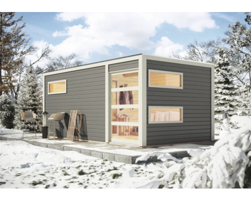 Modern tuinhuis met grote ramen in de wintertuin.