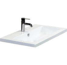 Wastafel met kraan